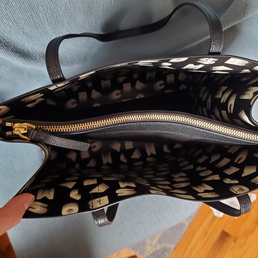 Marc Jacobs Black Leather Tote Sleek Design - Picture 6 of 16
